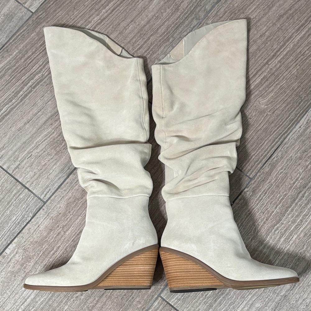 Dr Scholl’s Wedge Knee-High Boots in Light Taupe Size 9
